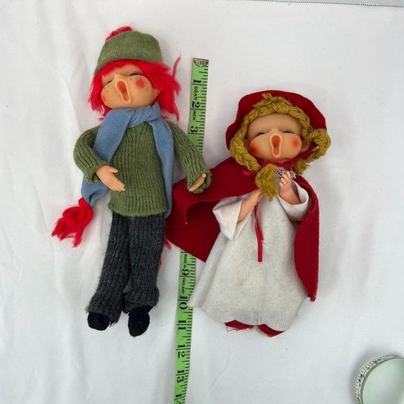 Vintage Christmas Caroler Dolls Made In Hong Kong 11" - Picture 2 of 10